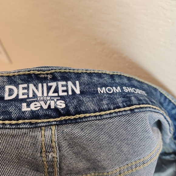Levi's Denizen Denim Mom Shorts Size 32 - Picture 4 of 7